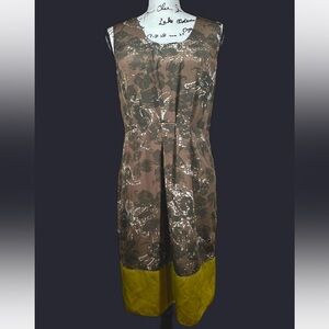 Simply Vera‎ Vera Wang Sleeveles Dress
Women’s Small Floral Tan & Olive Green